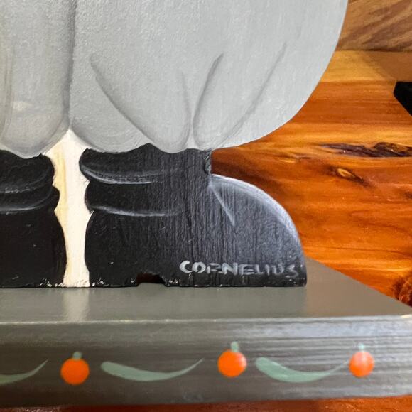 Vintage Wooden Handmade Thanksgiving Pilgrim Set Shelf Sitters Signed Cornelius - Picture 11 of 14